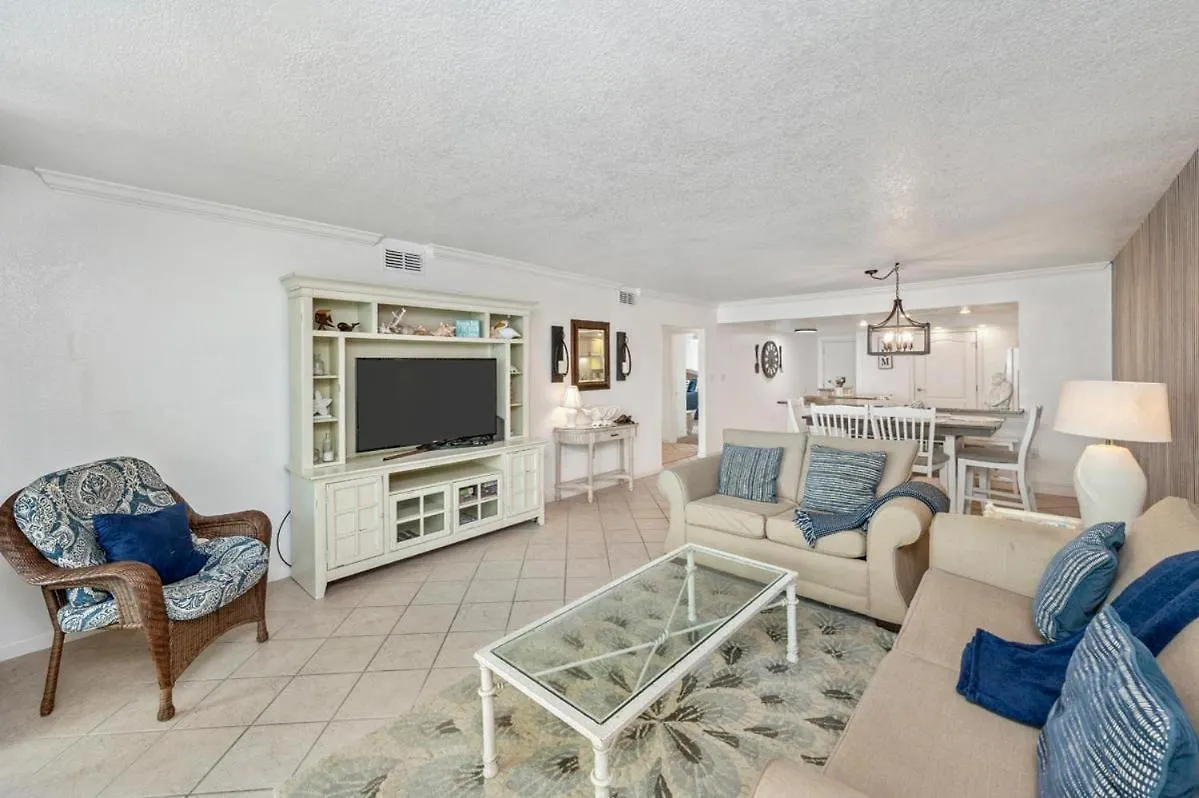 2085 - Beachfront Shoreline Towers - Free Beach Setup Destin Holiday home